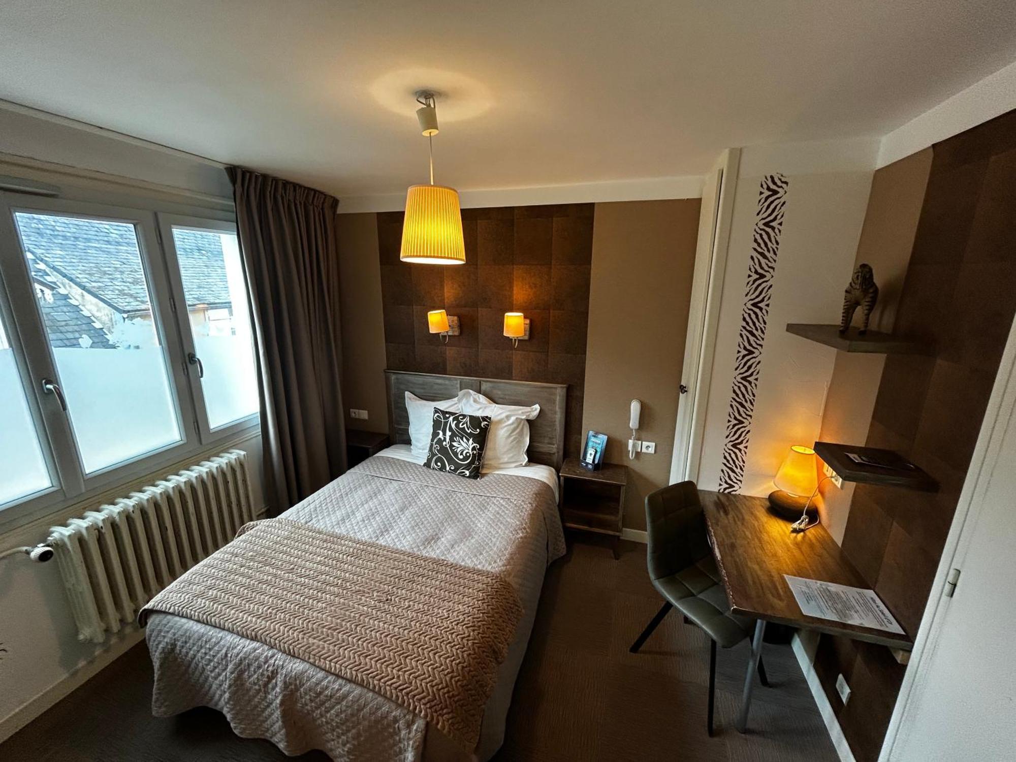 Au Soleil D'Or Hotell Pontaubert Eksteriør bilde