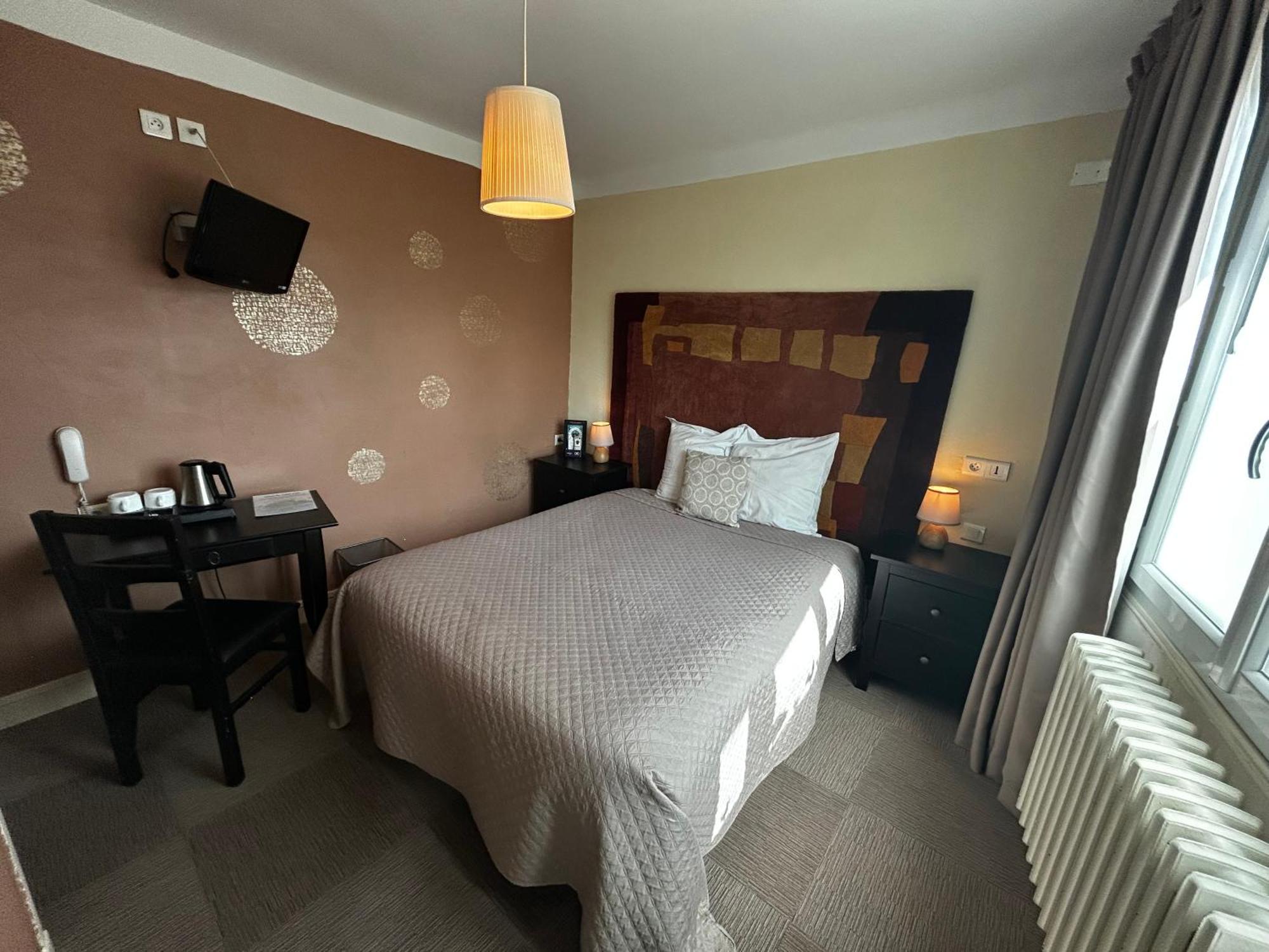Au Soleil D'Or Hotell Pontaubert Eksteriør bilde